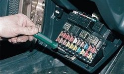 Какой предохранитель отвечает за стеклоподъемники