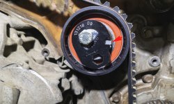 Длительность эксплуатации ремня ГРМ и показатели необходимости его замены