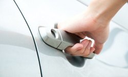 Как поднять просевшую дверь автомобиля