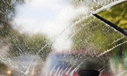 Чистим стекла подручными средствами