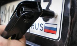 Сотрудникам ГИБДД запретили снимать госномера